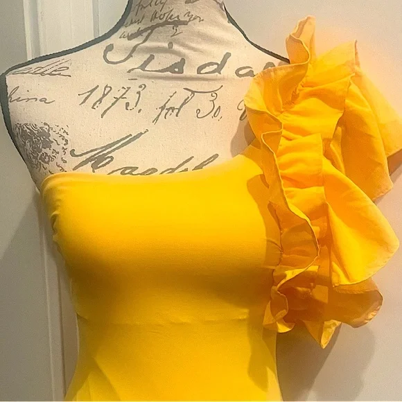 Zara Large Ruffle One Shoulder One Piece Swimsuit in Bright Yellow - Picture 11 of 15
